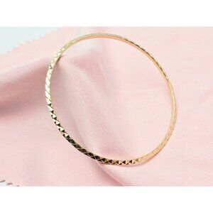Amazing! 17K Solid Yellow Gold Designer Diamond Cut Bangle Bracelet - 7.50" L